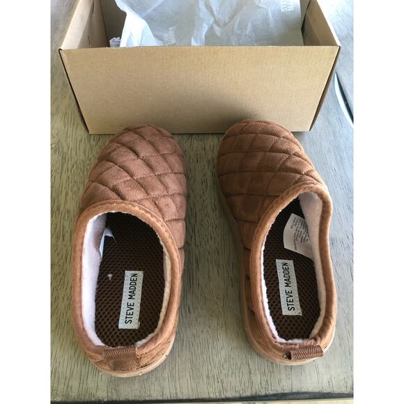 Steve Madden Kids BCramer Quilted Slipper in Cognac - Picture 7 of 8
